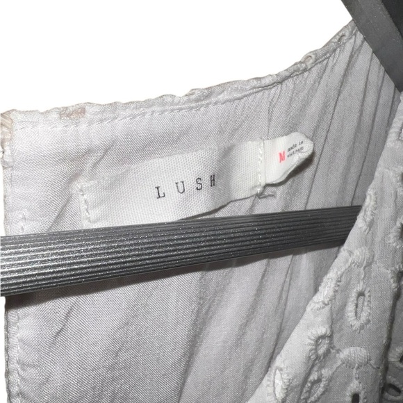Lush White Eyelet Romper – Size Medium - Picture 3 of 3